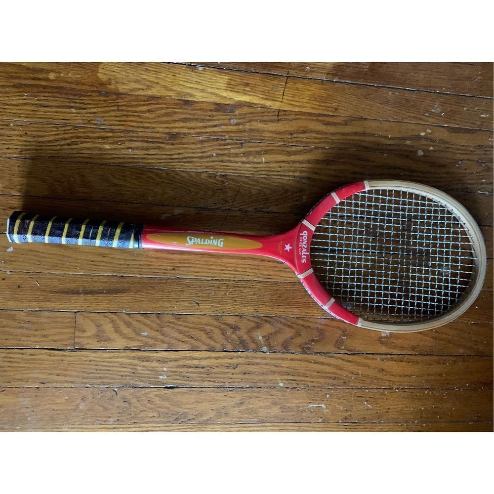 Spalding Gonzales Prize Cup Woodstar Tennis Racket Hang/Display